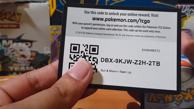 Opening Pokemon booster packs Pokemon Team up! Secret Rare hunting *Pull Master*