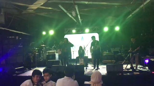 RENJANA LIVE LAGU KERINDUAN (Ajip Rosidi) UIF 2018!