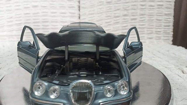 Jaguar S-Type - 1999 , 1:18 , diecast , колекционерски модел