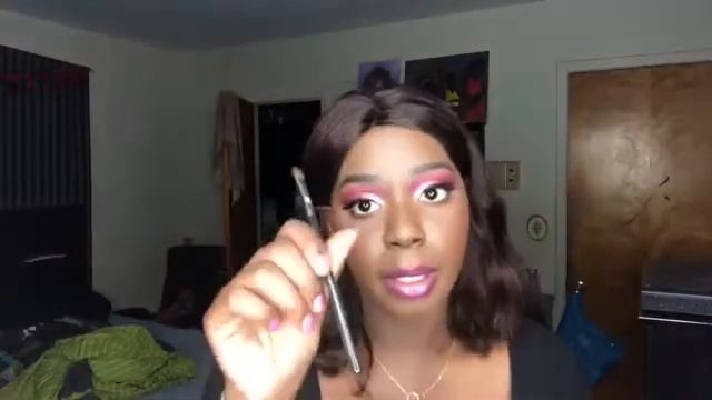 MAC MAKEUP BRUSHES/ MIXED FOUNDATIONS N CONCEALERS