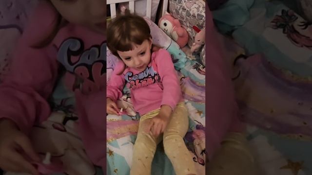 Полина Малышка захотела соску 😂😂😂 #shorts #ПолинаKids