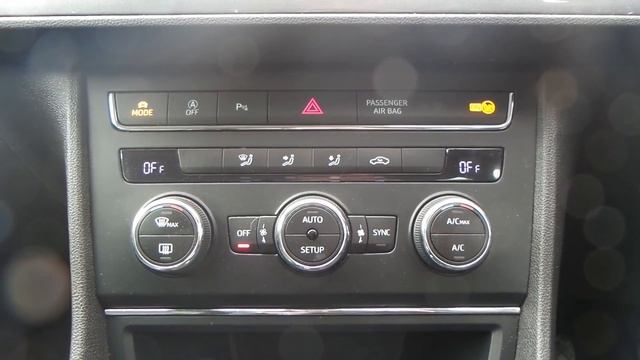 MJ15 JWP   SEAT Leon 2 0 TDi Fr Technology Pack