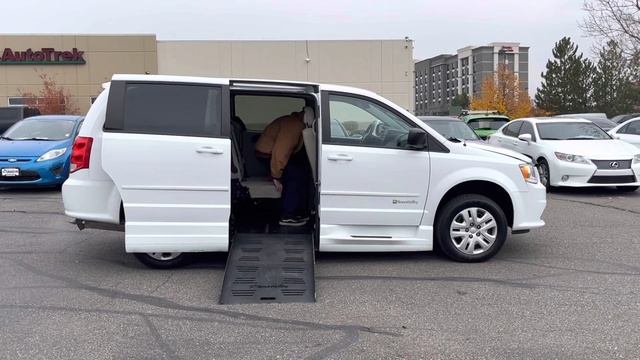 2016 Dodge Grand Caravan Handicap