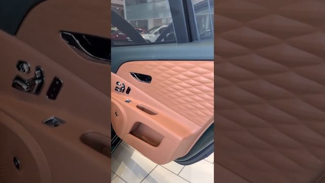 2022 Bentley Flying Spur V8