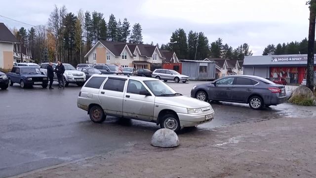 г.Костомукша, ул.Парковая, 4 (у магазина Светофор)