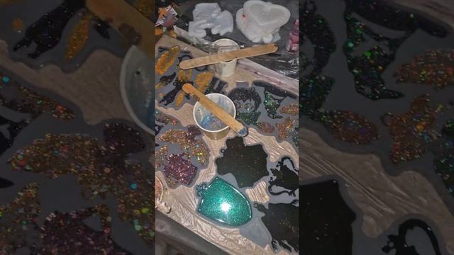 Нового игрушки из смолы
