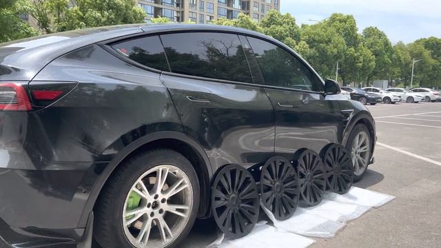 new design tesla model Y 19 inch wheel covers.