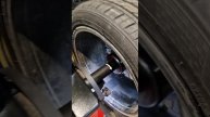Очень простой шиномонтаж непростых колёс.