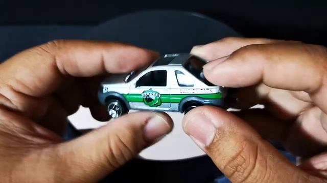 Matchbox Land Rover Freelander Canyon Park Ranger - Diecast 1:64