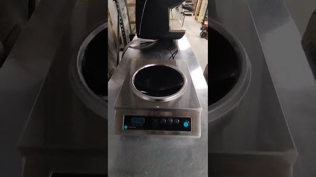Плита индукционная Hurakan HKN-ICW35M WOK