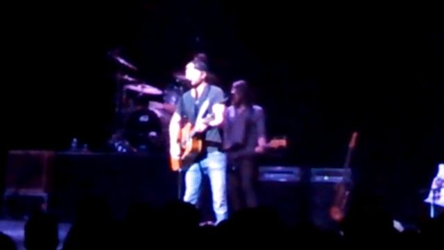 Dierks Bentley I Hold On