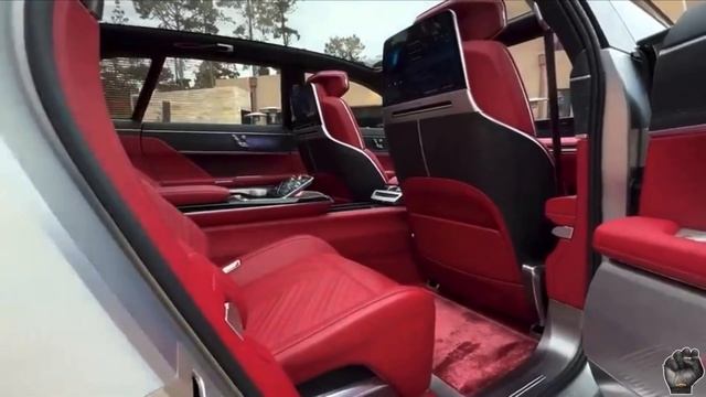 Концепт Cadillac EV с деревянным интерьером