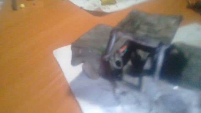 Машина из пластелина.