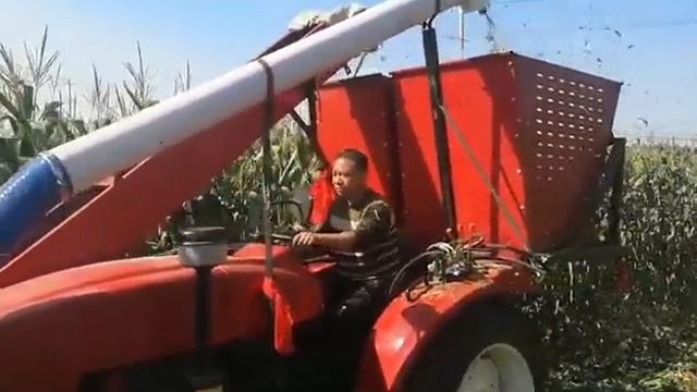 комбайн навеска к колёсному трактору на деле