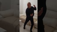 дед зажигает