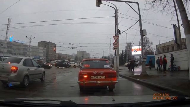 Курьезы на дорогах. Lancer потерял защиту