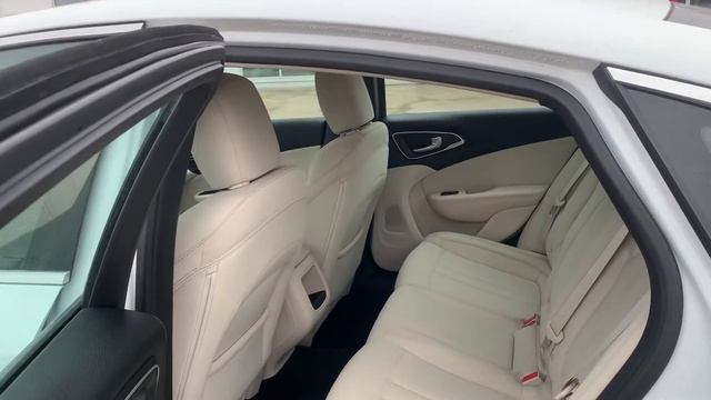 Chrysler 200 LX