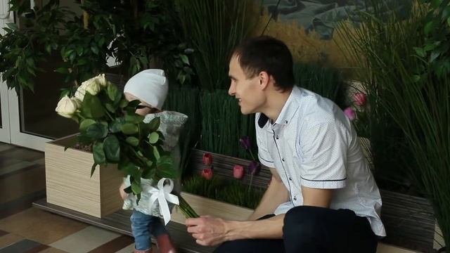 Выписка Алиры из роддома