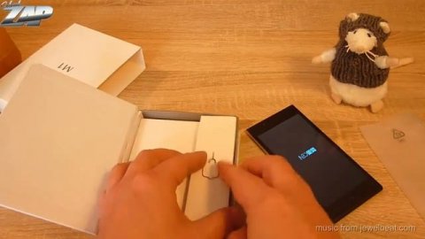 Neo M1 Unboxing Video - MT6582 Quad-Core - Very Slim - Neomobile.me - ColonelZap