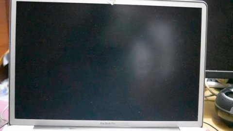 Macbook Pro boot using GNU Linux Manjaro 17 Gellivara RC 3 english 20170307