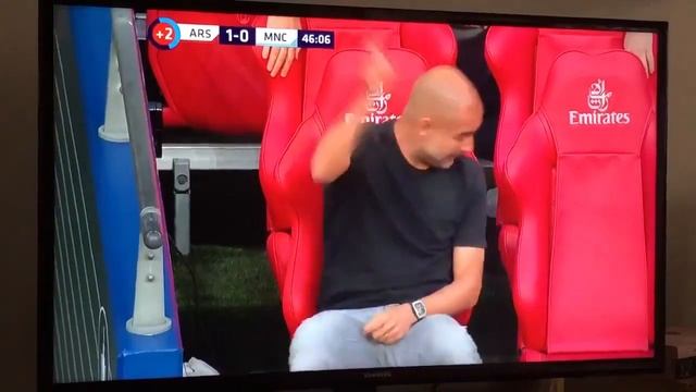 Pepe talking to an empty seat