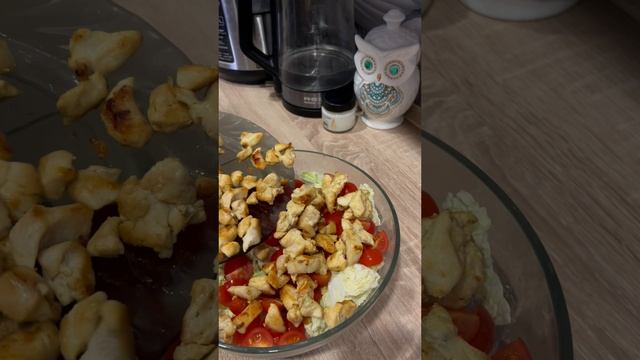 Самый ленивый Цезарь 😋 #shortsvideo #cooking #food #салат #рекомендации #recipe #вечерпослеработы