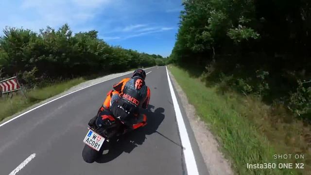 ALEX28 @2022 Yamaha R1 vs. Suzuki GSX1000R @insta360 ONE X2