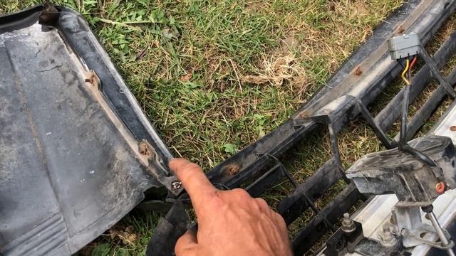 Infästning främre stötfångare Saab og 900