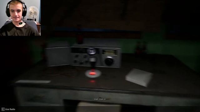 A VERY CREATIVE HORROR GAME! || Do You Copy? (Part 1)