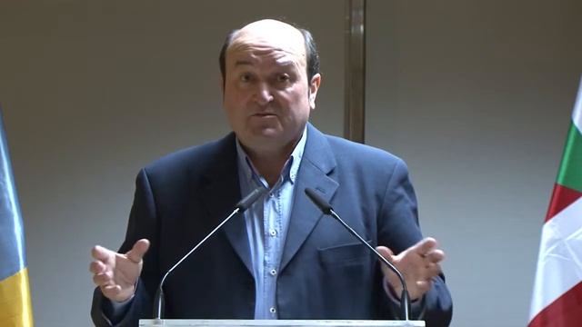 Conferencia de Andoni Ortuzar Presidente del PNV Tenerife (2)