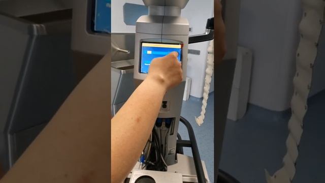 Хирургический микроскоп.