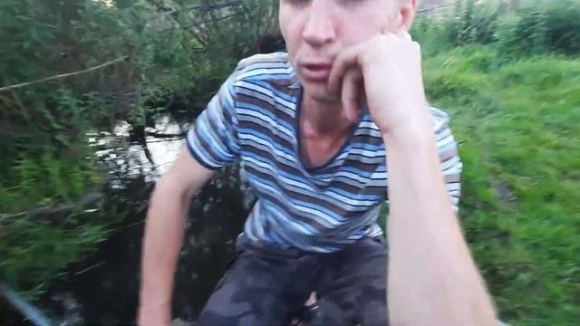 Запускаем Раков  с Исети в ручей! Окультуриваем ручей 5 часть! Саню укусил рачок . Ловля Раков.