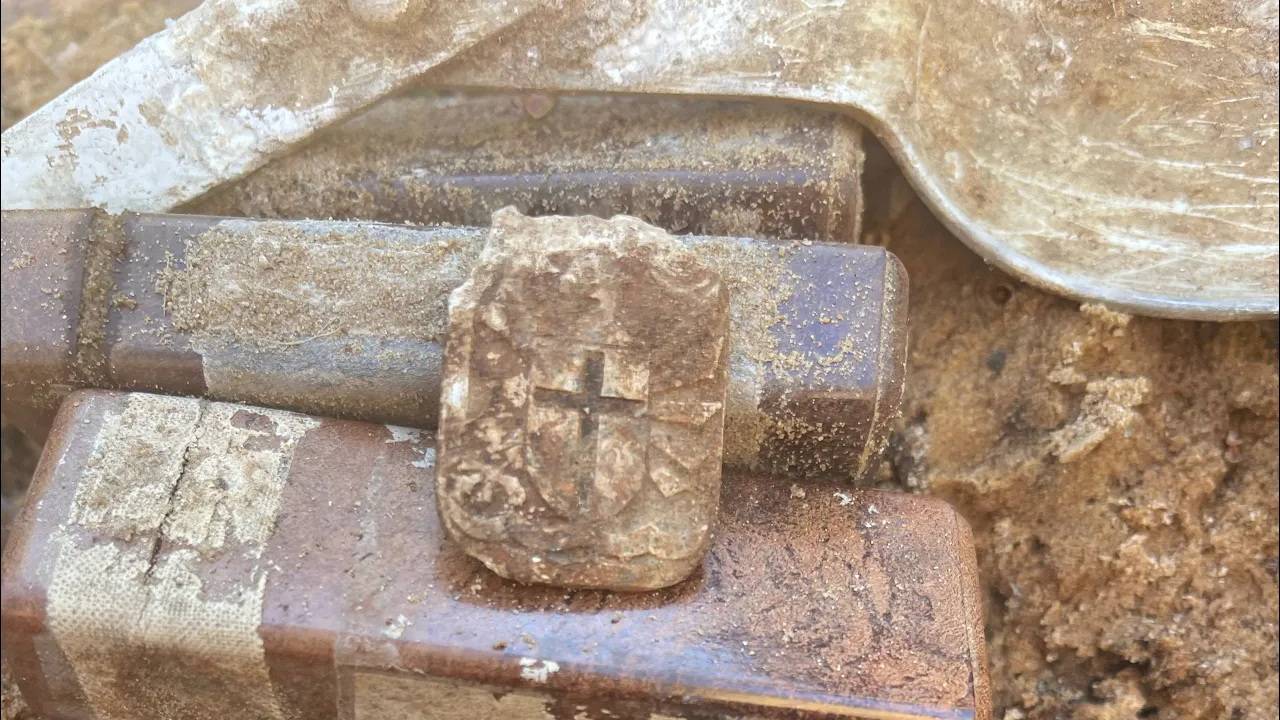 Раскопали блиндаж 121 пехотной дивизии Вермахта _ Dug up the dugout of 121 inf. division Wehrmacht (