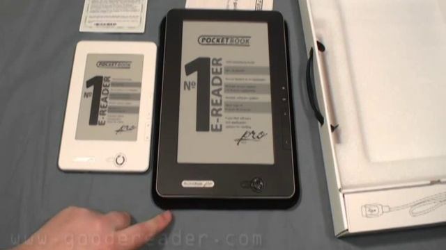Unboxing of the Pocketbook PRO 902 9.7 inch e-Reader