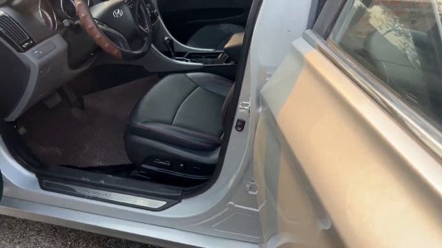 Xe gia đình đẹp đẳng cấp ở 328tr. Hyundai Sonata Y20 sports AT nhập Hàn 2010, chạy 10v km Zin hết