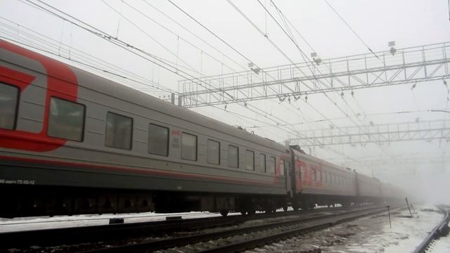 Электровоз ЧС2Т-983 с поездом №117 (СПб → Москва)