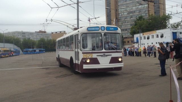 "ЗиУ-5 (2672) проходит трассу
