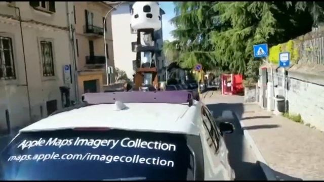 Auto di Apple Maps imagery collection a Como 28 Marzo 2023