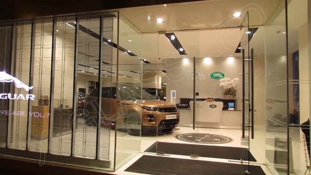 Land Rover Project with transparent glass led display