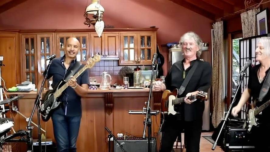 Barry Leef Band - Black Magic Woman (2021) 1080p