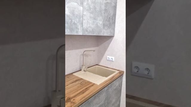 Стильная и функциональная кухня в популярном сочетании