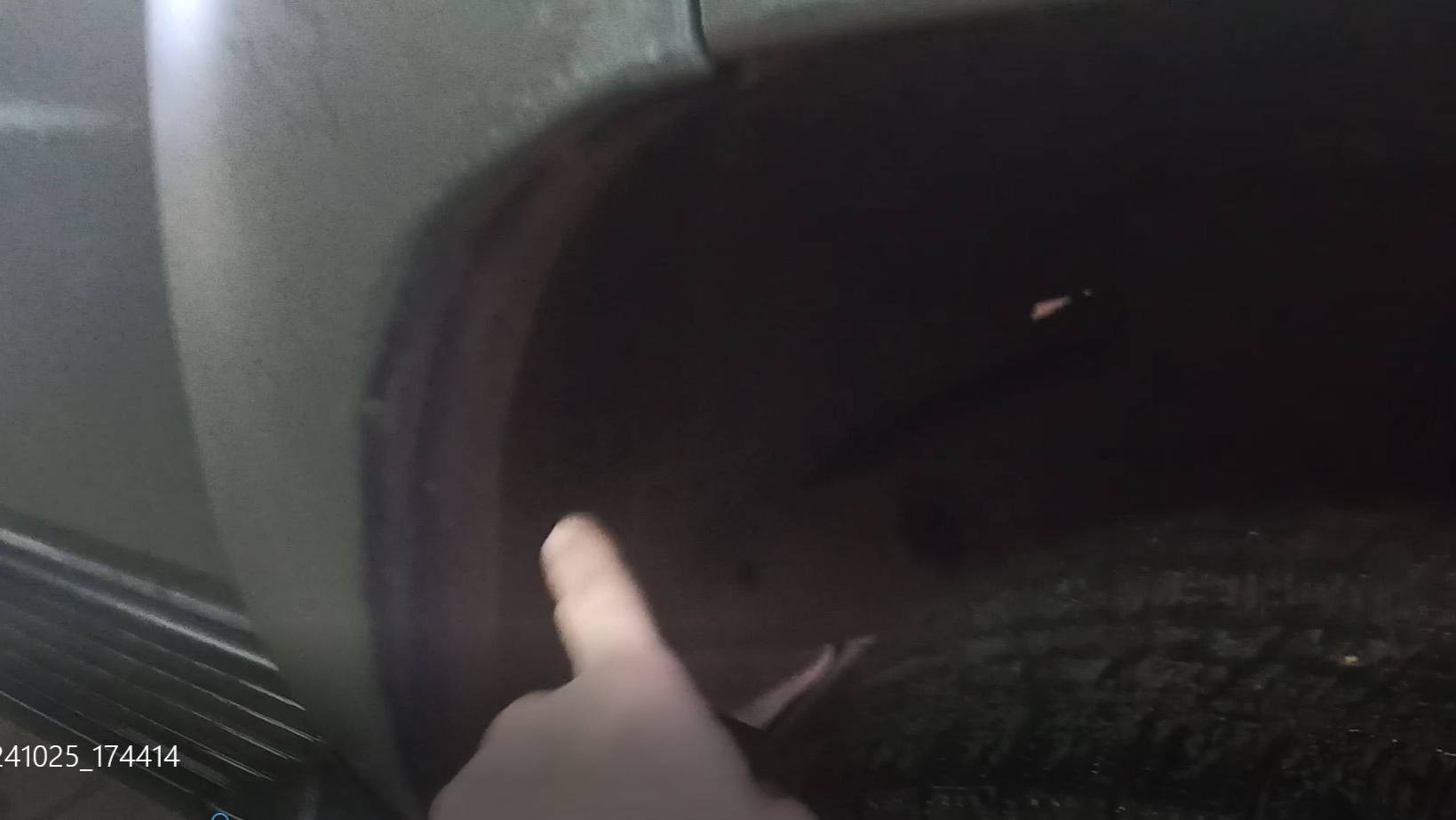 Патруль Y61 задние двери, грязные арки - постоянно..