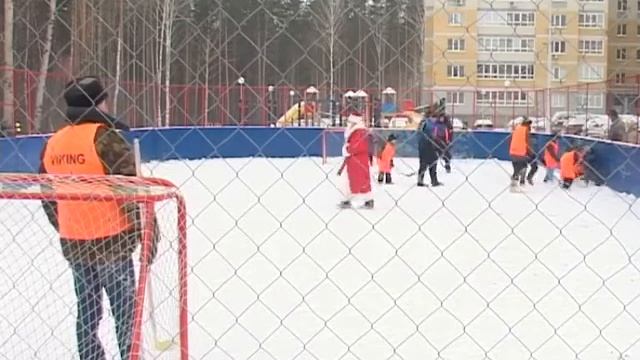 В Заречном прошел турнир по хоккею в валенках