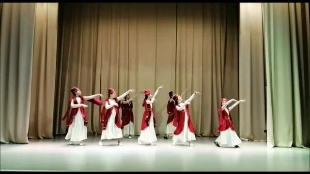 Нур-народный этнический танец