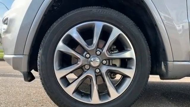 2017 Jeep Grand Cherokee Overland RWD