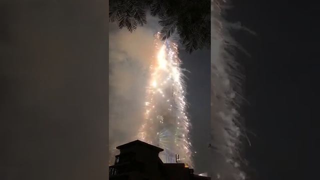 #ОАЭ #Дубай Новогоднее световое шоу 2019 года на Бурдж Халифе.