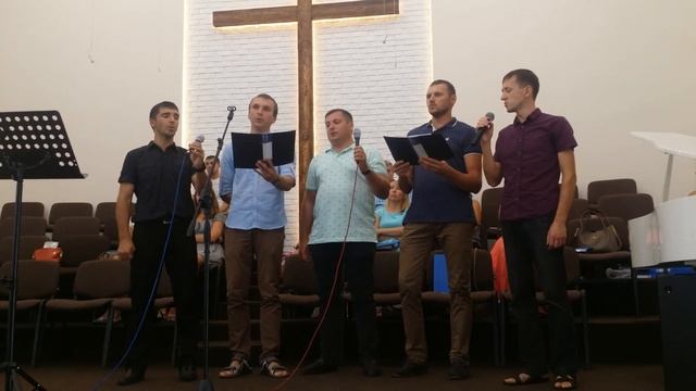 На километрах земных дорог