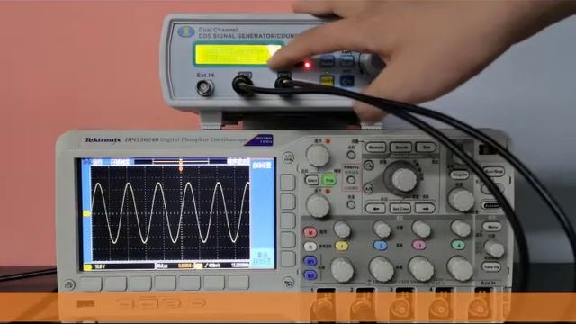 MHS5200A Function Signal Generator set frequency unit