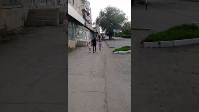М видео