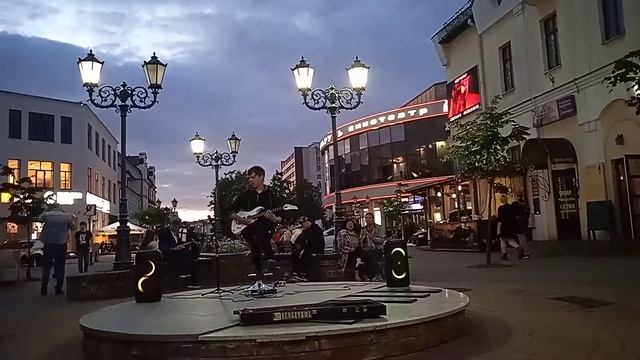 14.06.2021 Brest Belarus. Вечером на Советской. Красивая музыка.